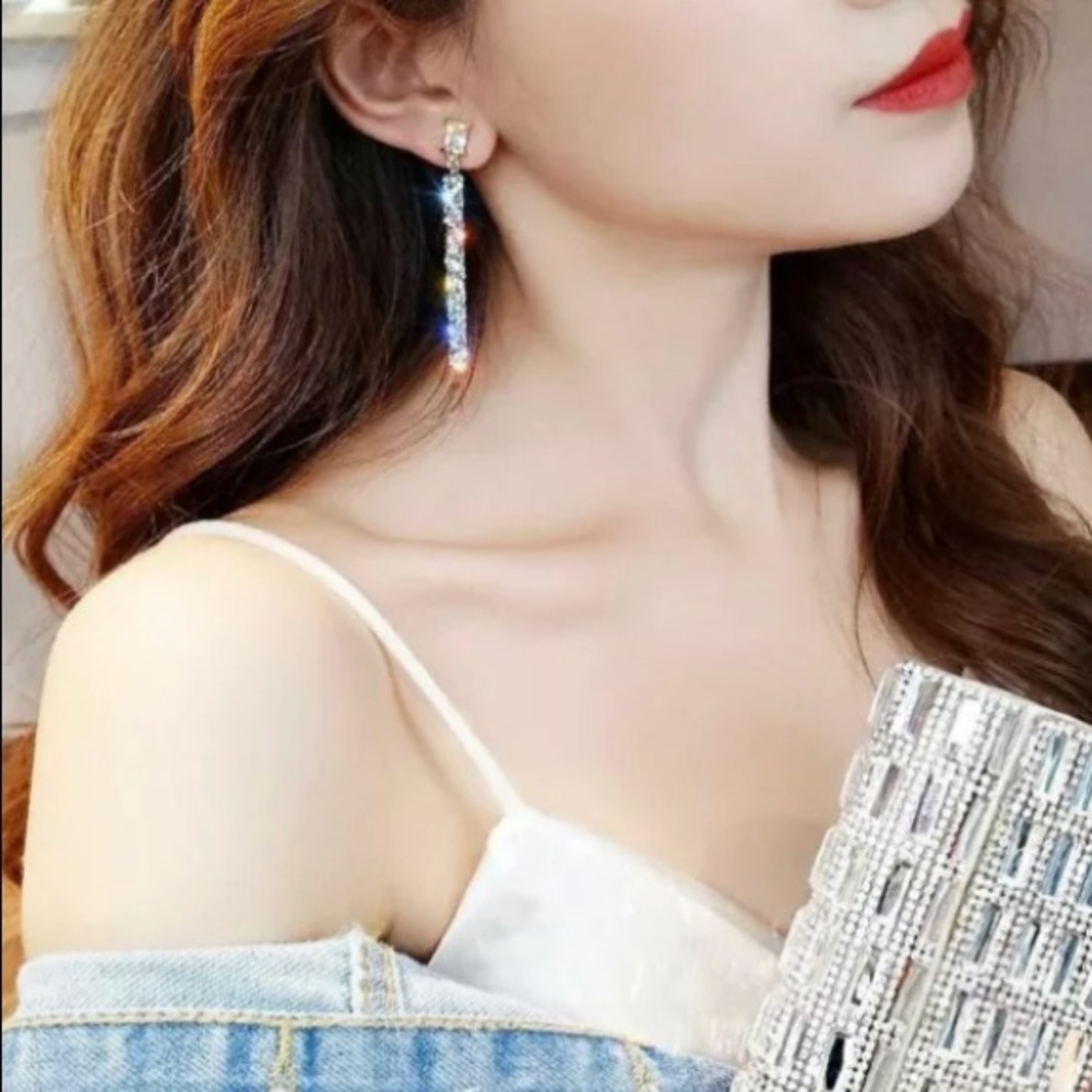 004)Long Zircon Crystal Stud Earrings